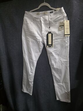 Slim Straight White Men’s Jeans - Brand Unspecified